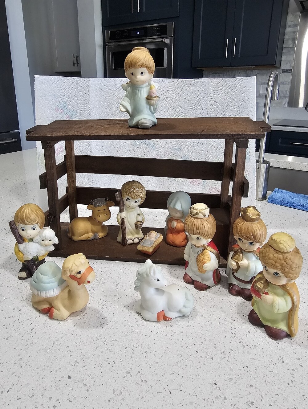 🔥WOW! RARE Vintage 1980s 11-Piece Cute Child Style Ceramic Nativity Set Creche